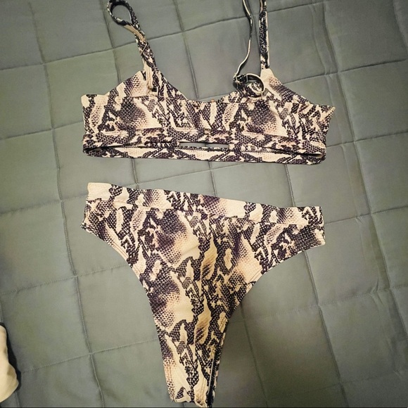 Snakeskin Ring Linked High Waisted Bikini - Picture 7 of 8